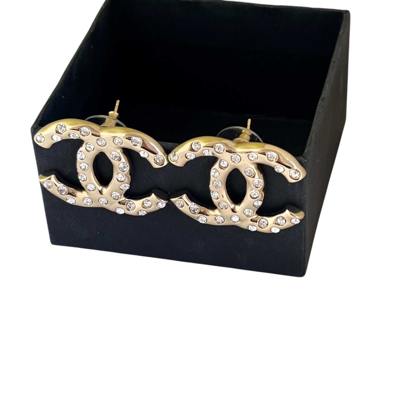 CHANEL CC Gold Bigger Pre-Owned Earrings S24 Italy - My Mama Found What