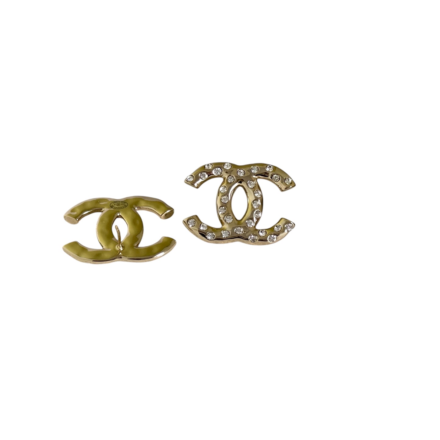 CHANEL CC Gold Bigger Pre-Owned Earrings S24 Italy - My Mama Found What