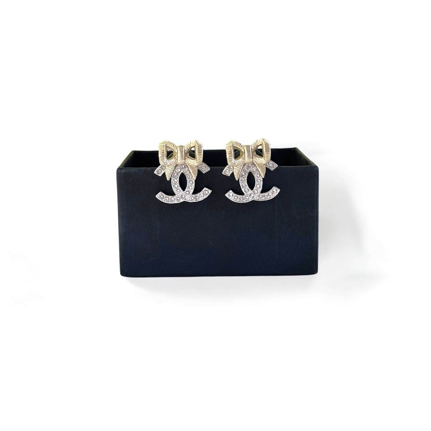 CHANEL CC Gold/Silver with Bows Pre-Owned Earrings 24 - My Mama Found What
