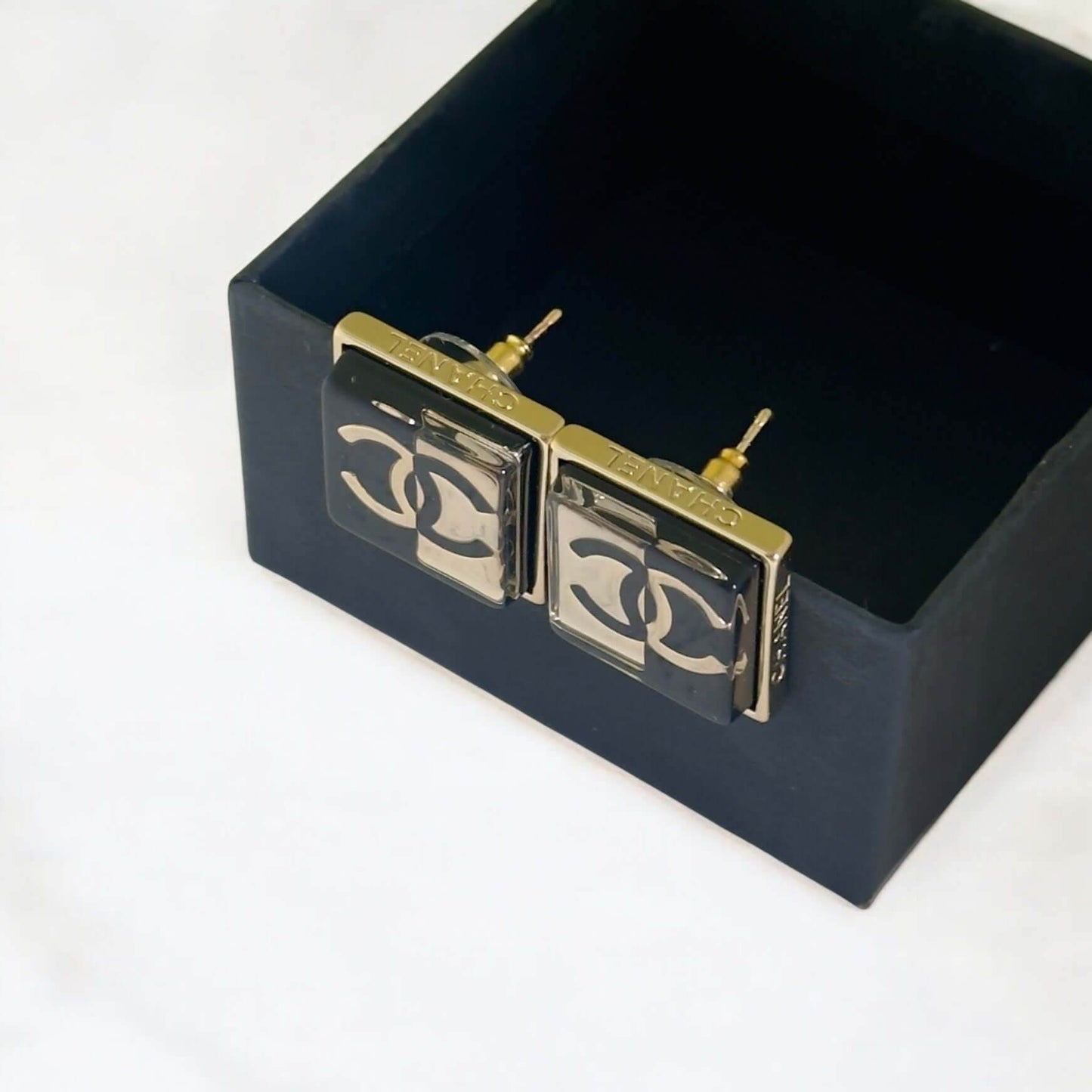 CHANEL CC/MARK Gold/Black Square Earrings Pre-Owned - My Mama Found What