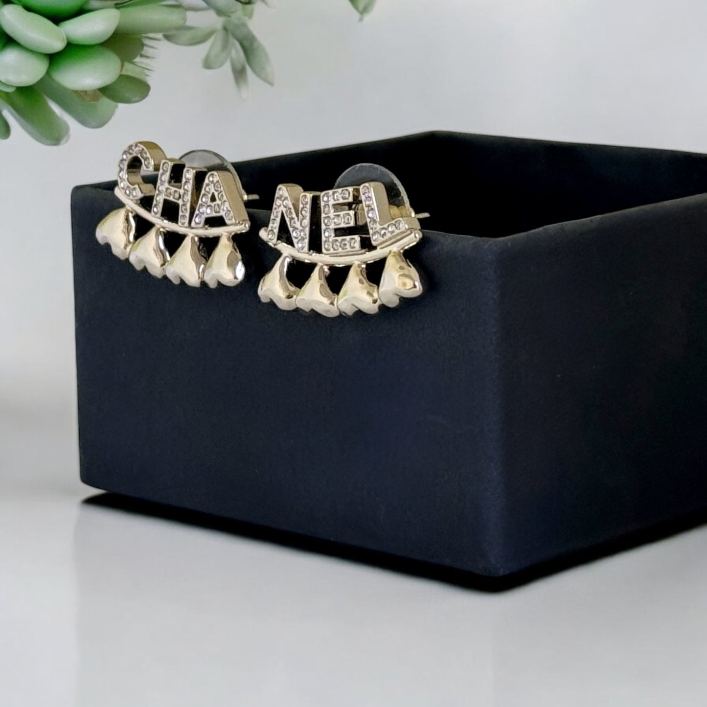 CHANEL MARK Gold W/ Hearts Pre-Owned Earrings - My Mama Found What