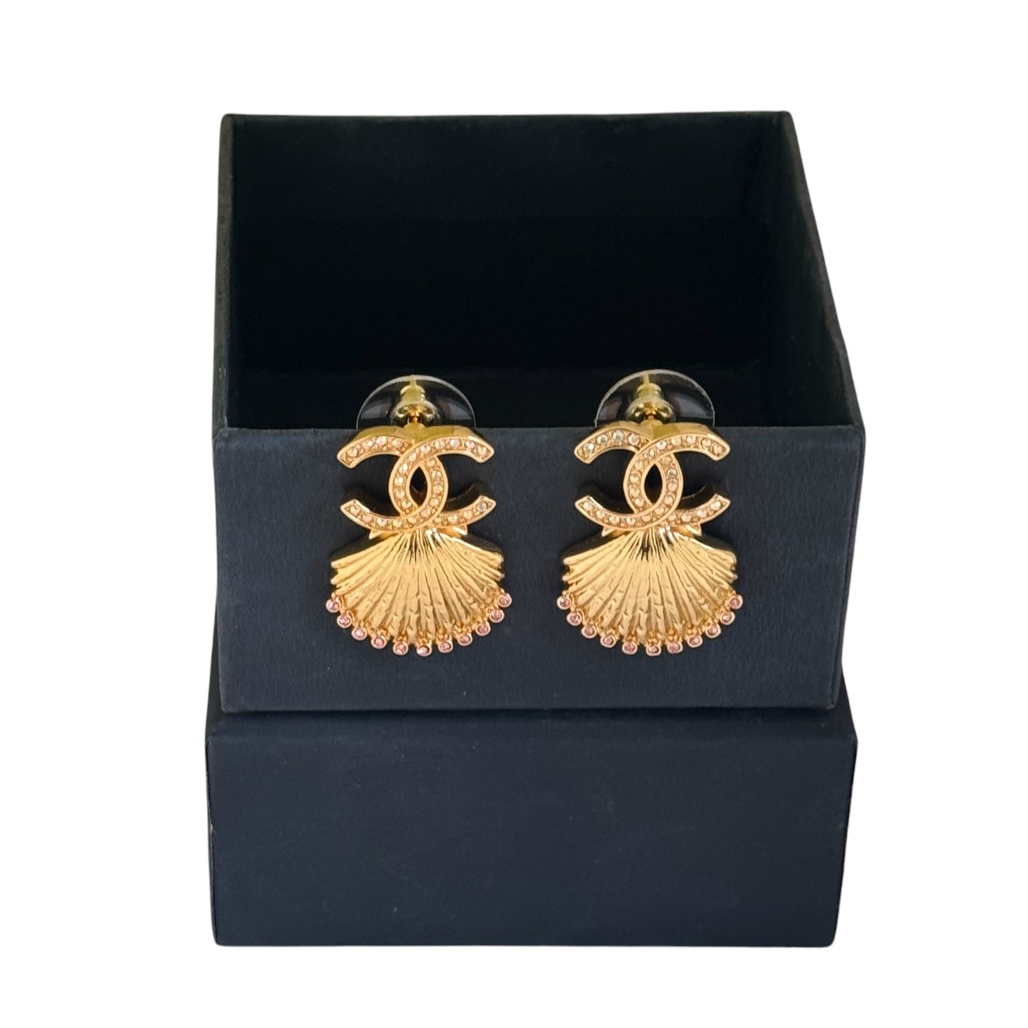 CHANEL Strass /Gold CC shell earrings w/ pink crystals Pre-Owned - My Mama Found What