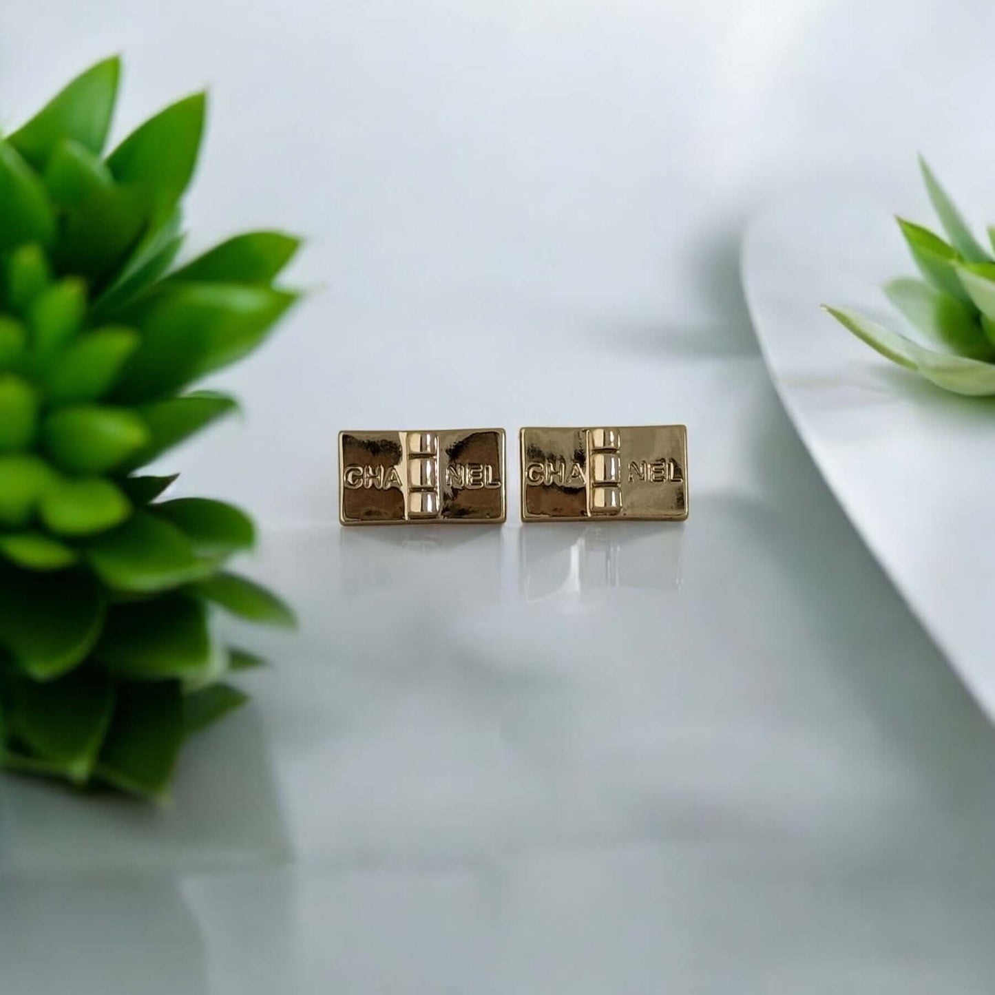 Chanel Gold Mark S22A Earrings Pre-Owned - My Mama Found What
