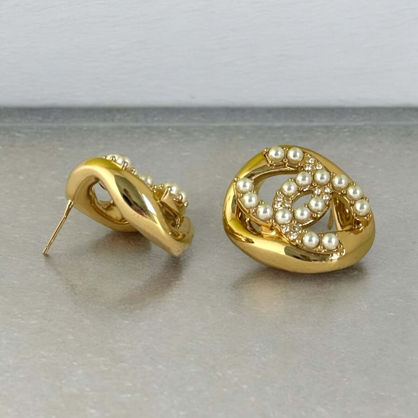 Pre-Owned Chanel CC Bright Gold Chunky w/ Pearls & Crystal Accents - My Mama Found What