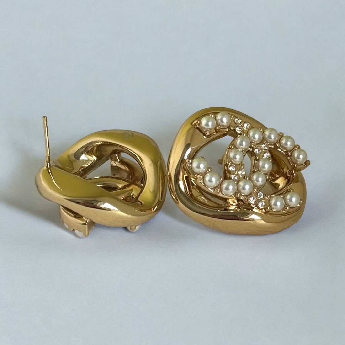 Pre-Owned Chanel CC Bright Gold Chunky w/ Pearls & Crystal Accents - My Mama Found What