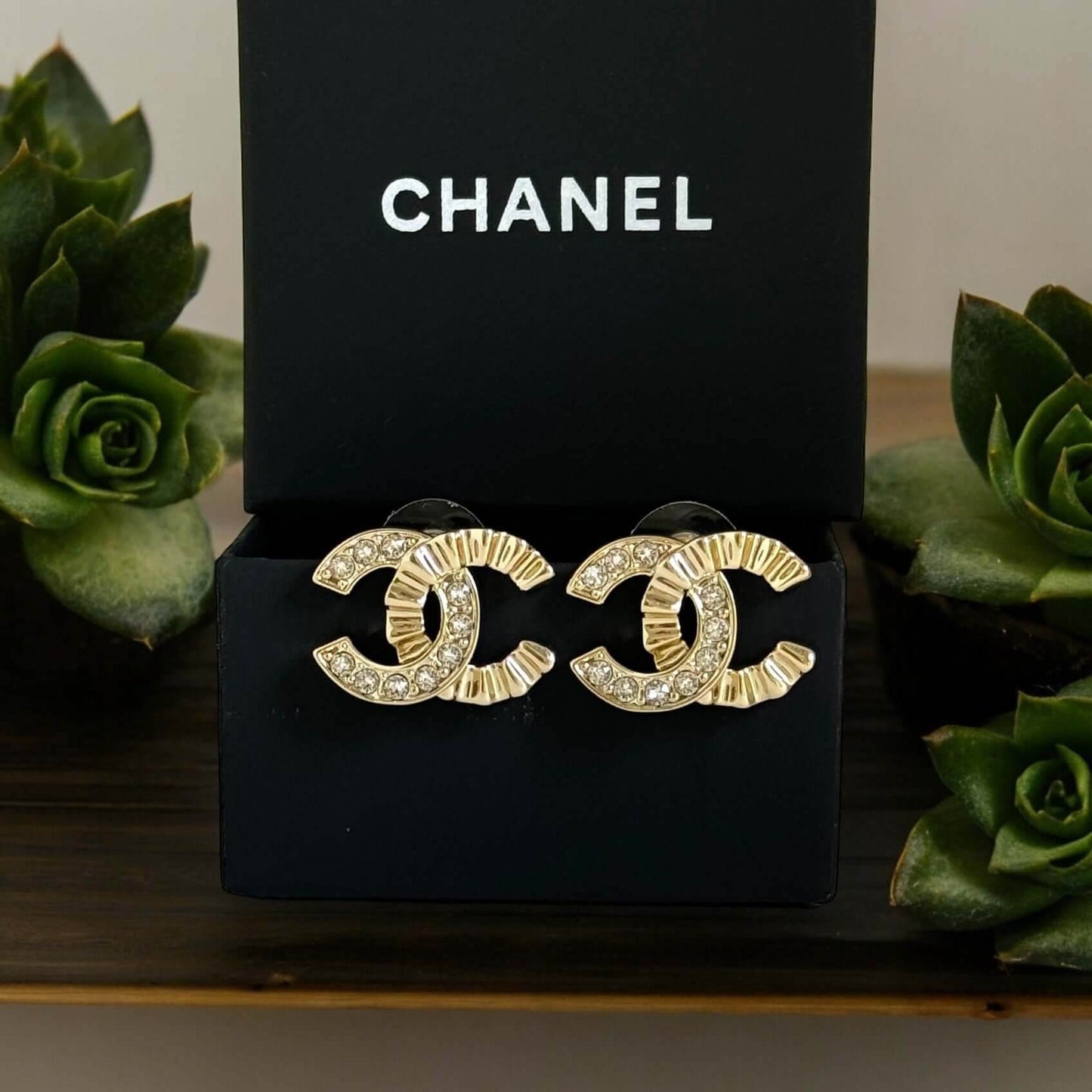Chanel Gold CC Crystals Earrings Pre-Owned 21 - My Mama Found What