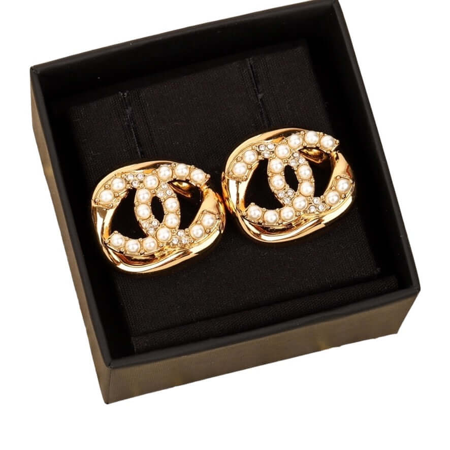 Pre-Owned Chanel CC Bright Gold Chunky w/ Pearls & Crystal Accents - My Mama Found What  