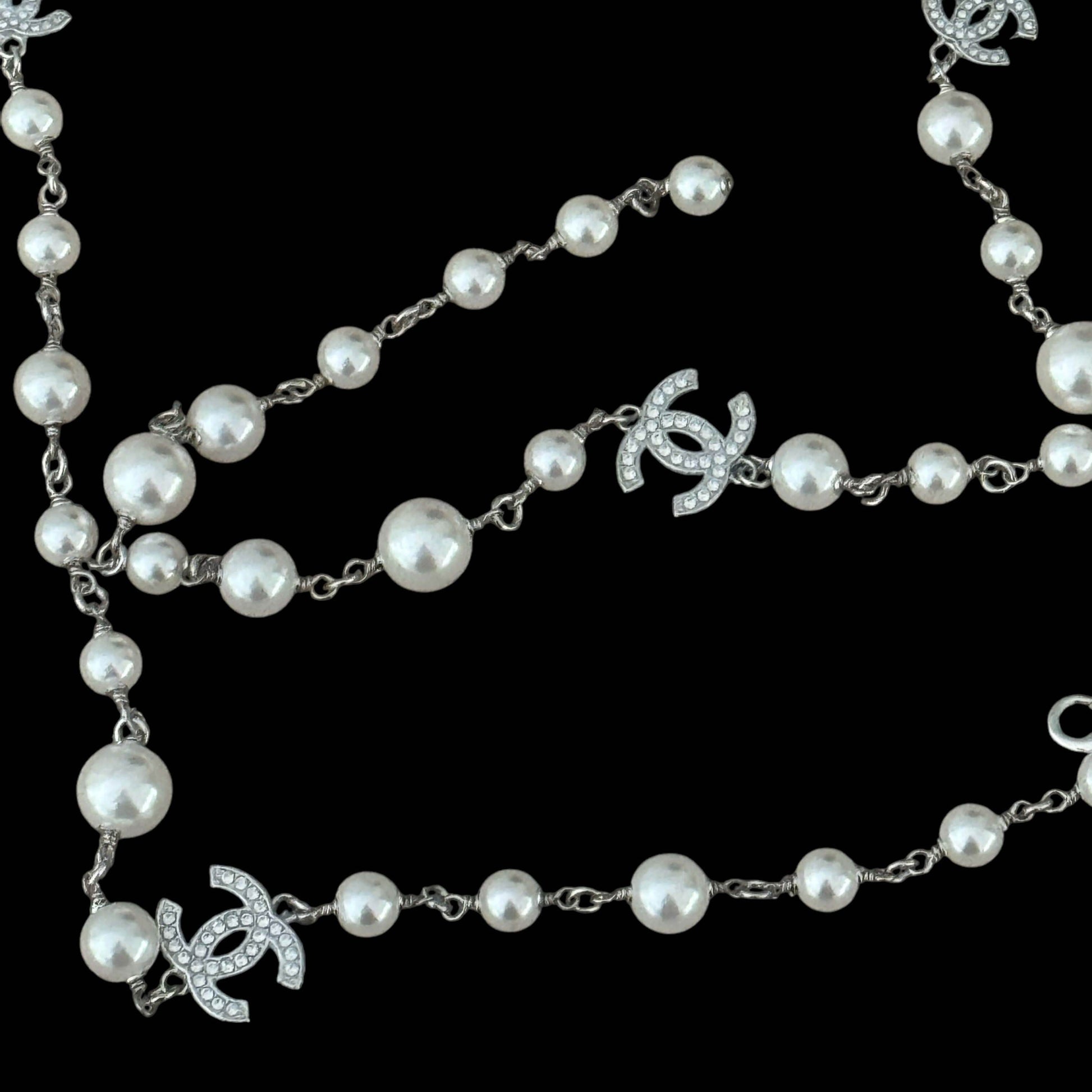 Authentic Chanel CC Pearl Wire Link Necklace 17 Pre-Owned - My Mama Found What 