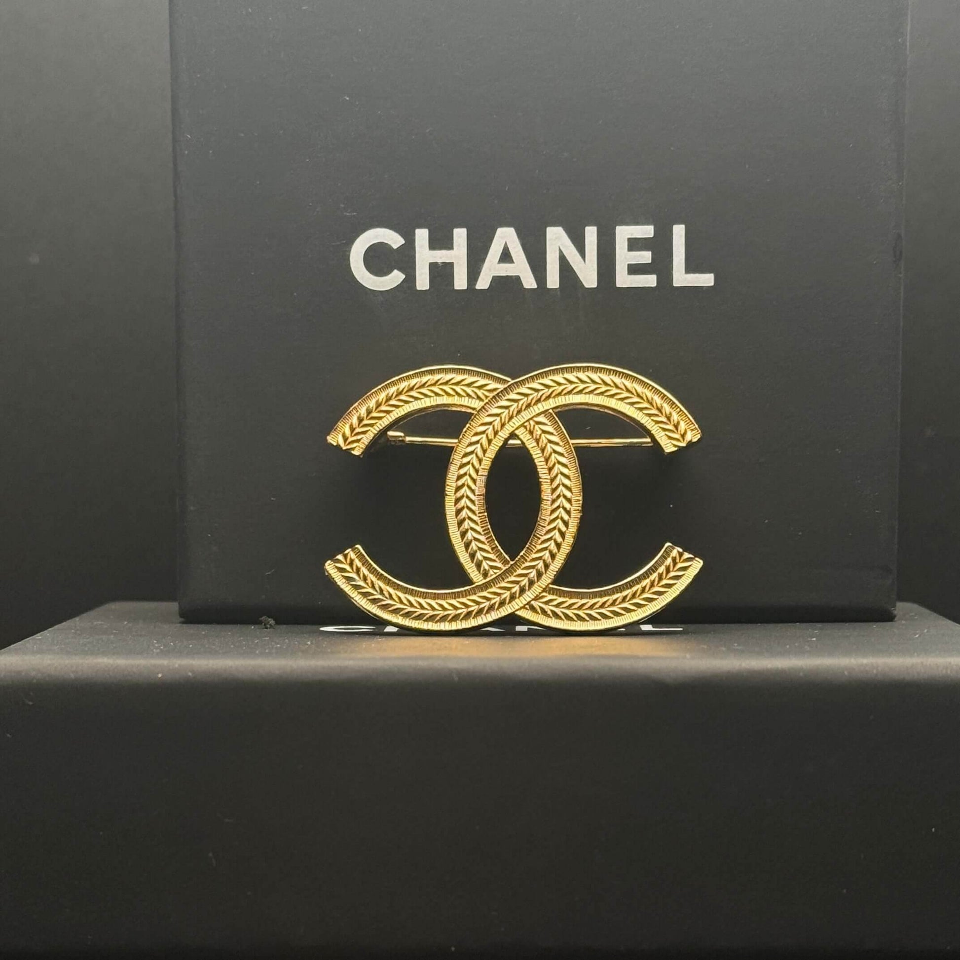 Authentic Chanel CC Textured Gold Brooch Pre-Owned - My Mama Found What 
