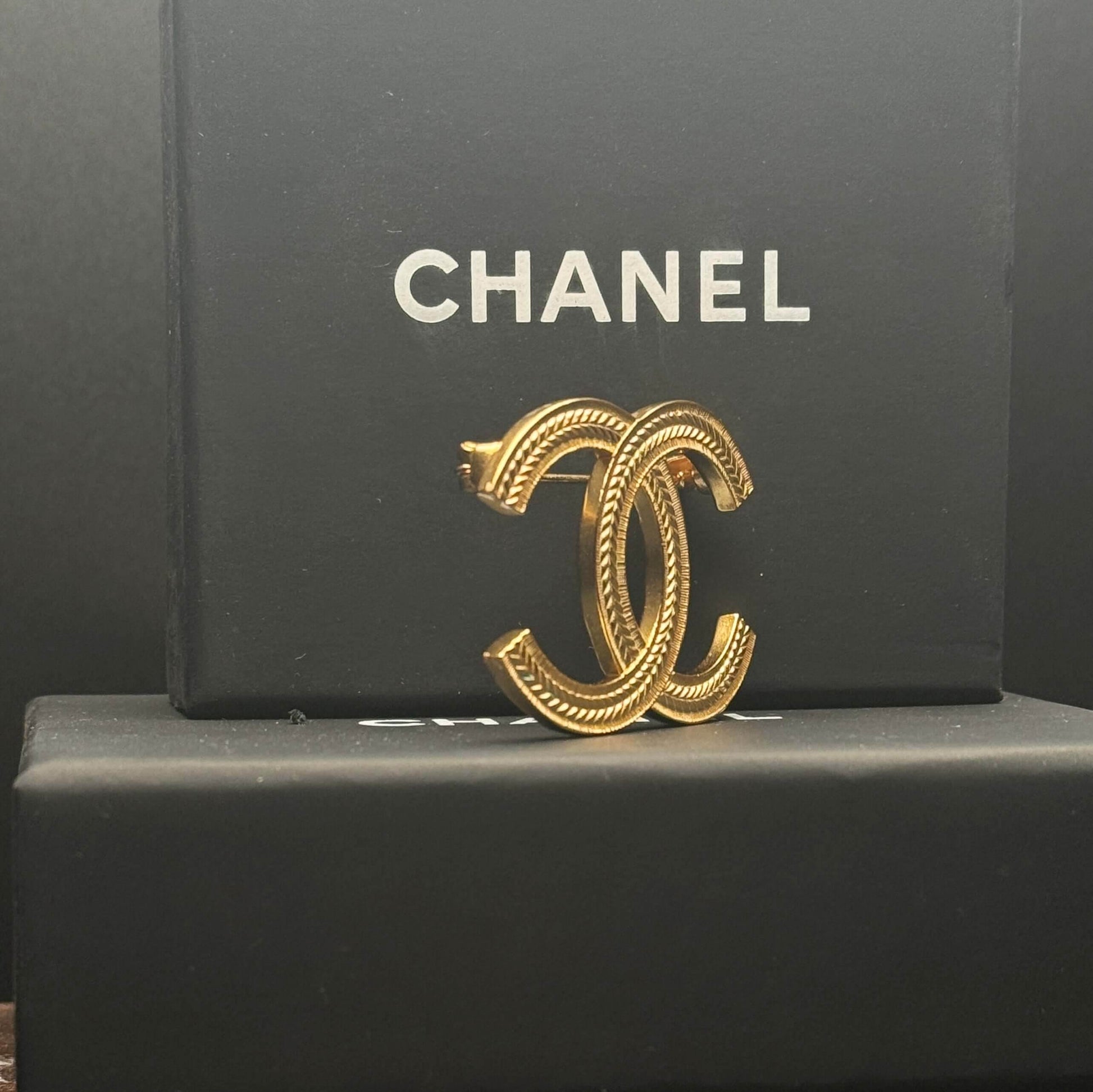 Authentic Chanel CC Textured Gold Brooch Pre-Owned - My Mama Found What 