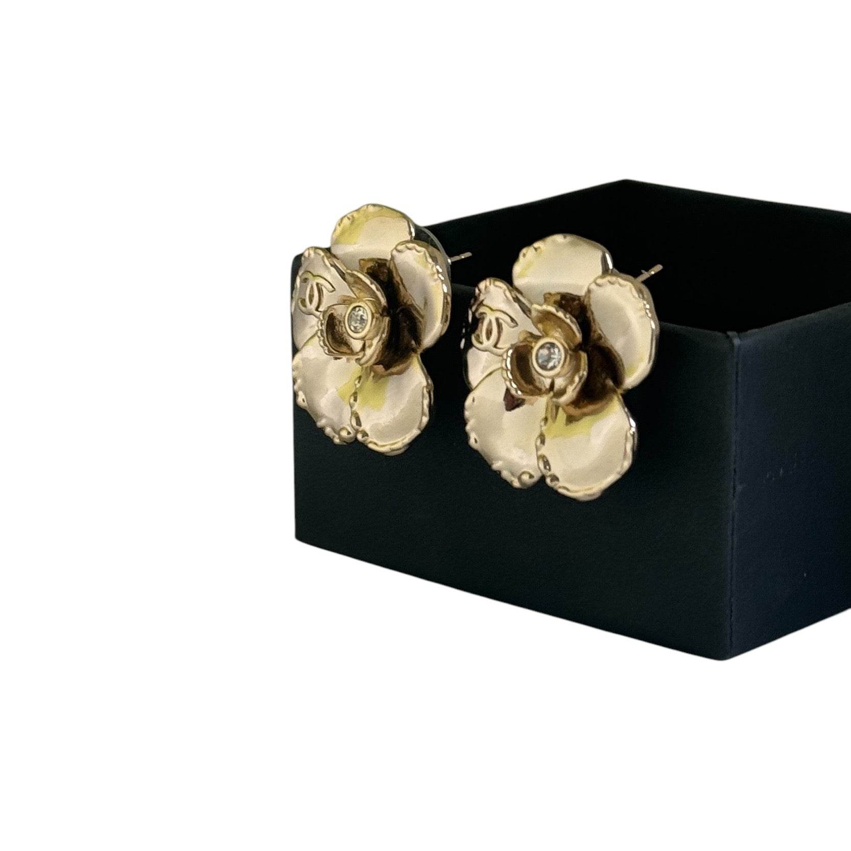 Authentic Chanel Gold CC Camellia Flower Earrings 24 Pre-Owned - My Mama Found What 