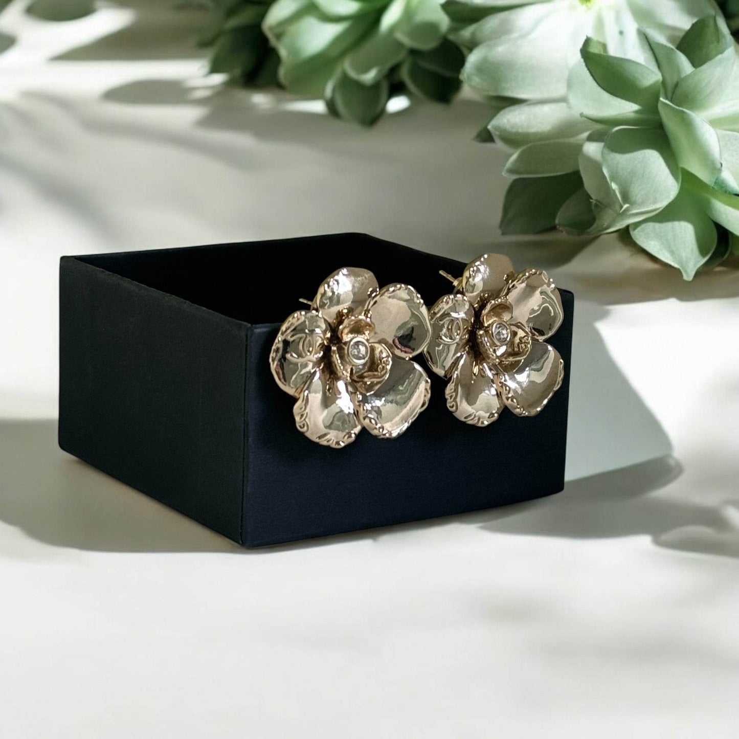 Authentic Chanel Gold CC Camellia Flower Earrings 24 Pre-Owned - My Mama Found What  My Mama Found What 