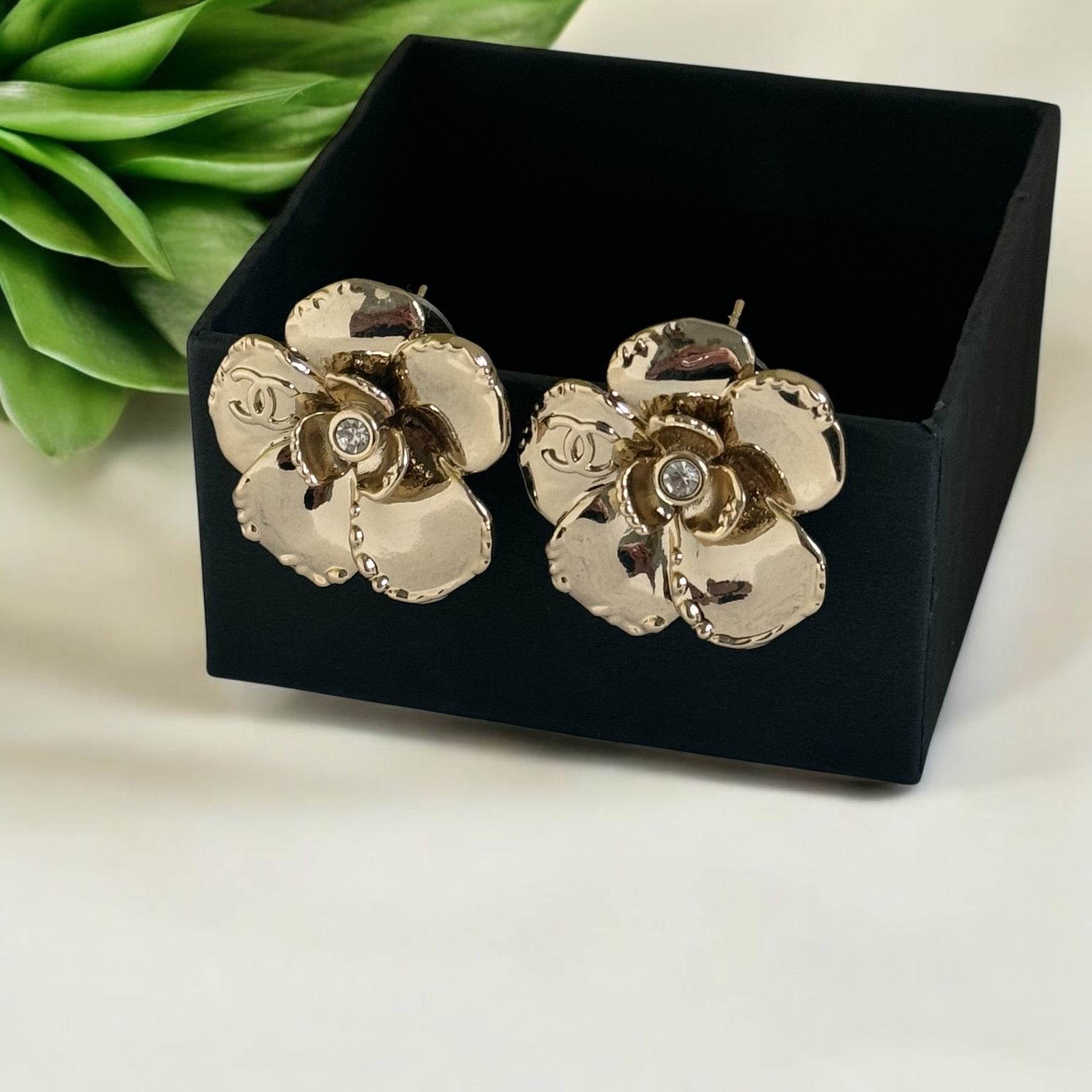 Authentic Chanel Gold CC Camellia Flower Earrings 24 Pre-Owned - My Mama Found What 
