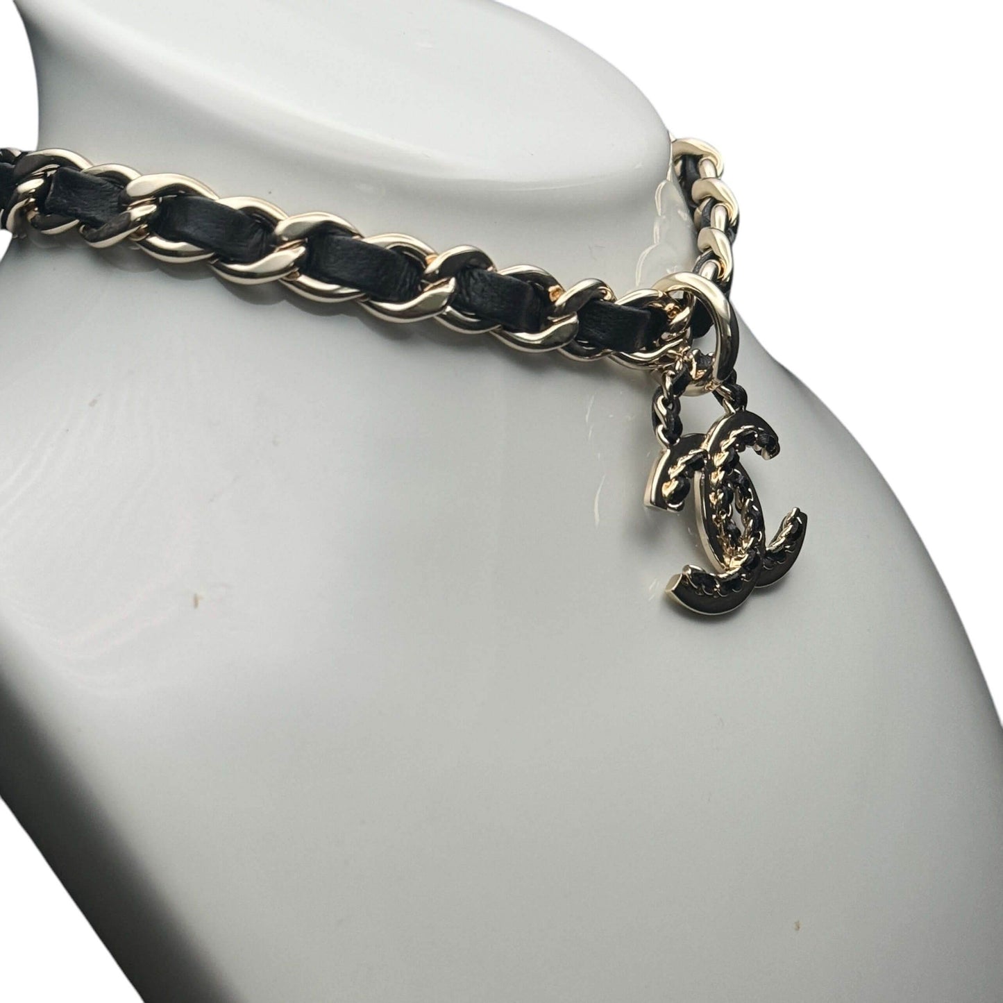 Authentic Chanel Gold CC Chain Leather Choker Pre-Owned - My Mama Found What 