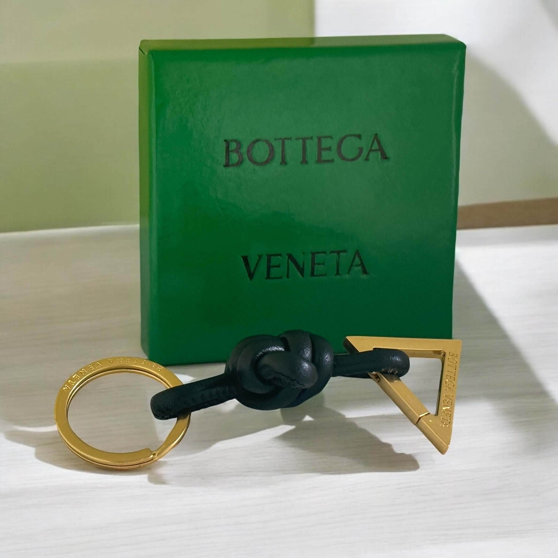 Bottega Veneta Black Leather Knotted Triangle Key Ring Never Used - My Mama Found What 