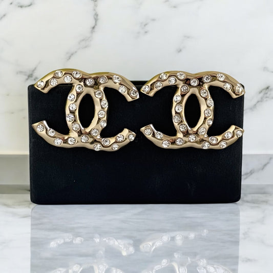 CHANEL CC Gold Bigger Pre-Owned Earrings S24 Italy - My Mama Found What  