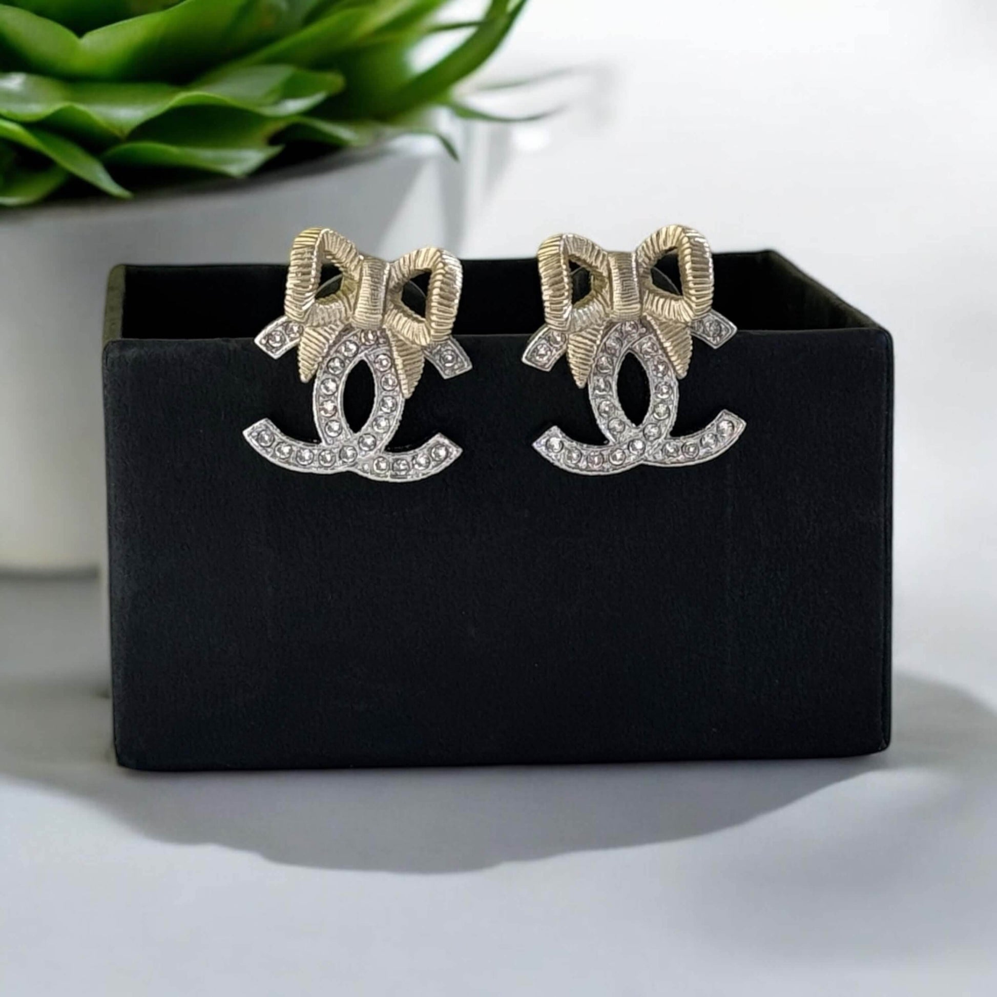 CHANEL CC Gold/Silver with Bows Pre-Owned Earrings 24 - My Mama Found What 
