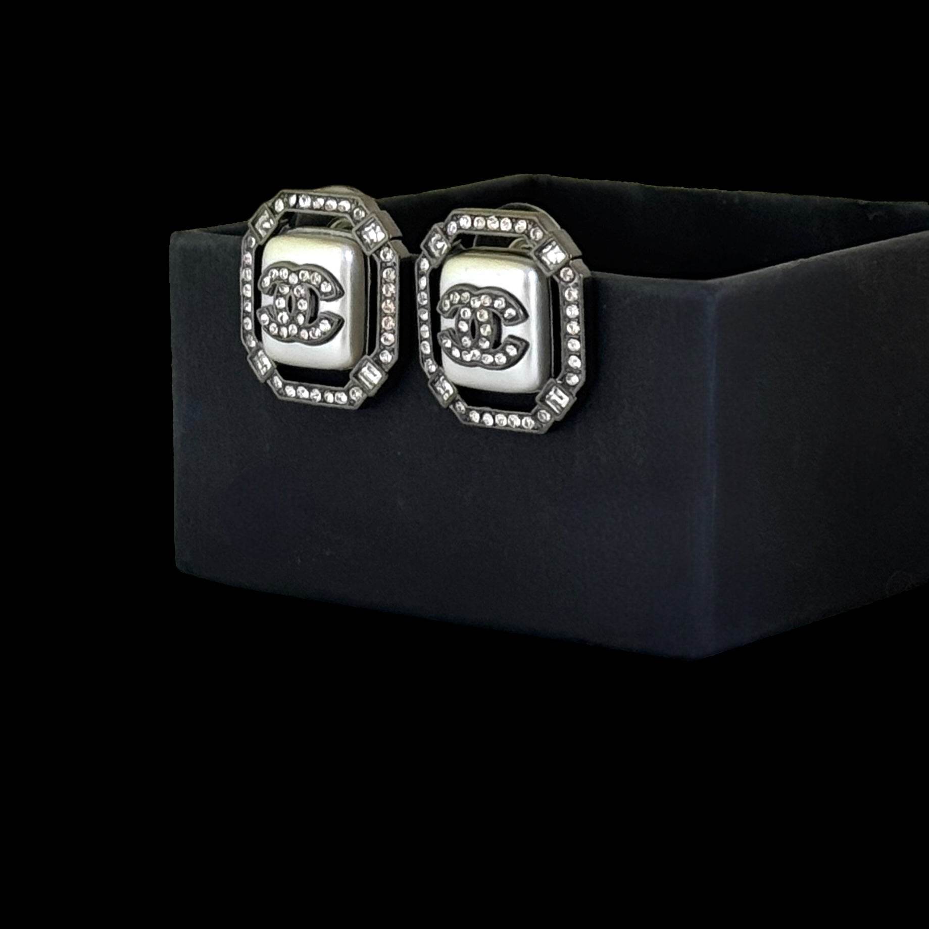 CHANEL CC w/ crystals enamel gun metal Pre-Owned Earrings - My Mama Found What 