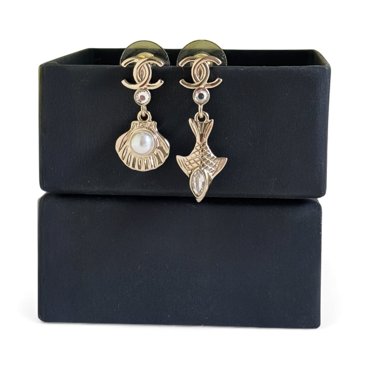 CHANEL Gold CC Seashell/Fish Drop Pre-Owned Earrings Authentic - My Mama Found What  