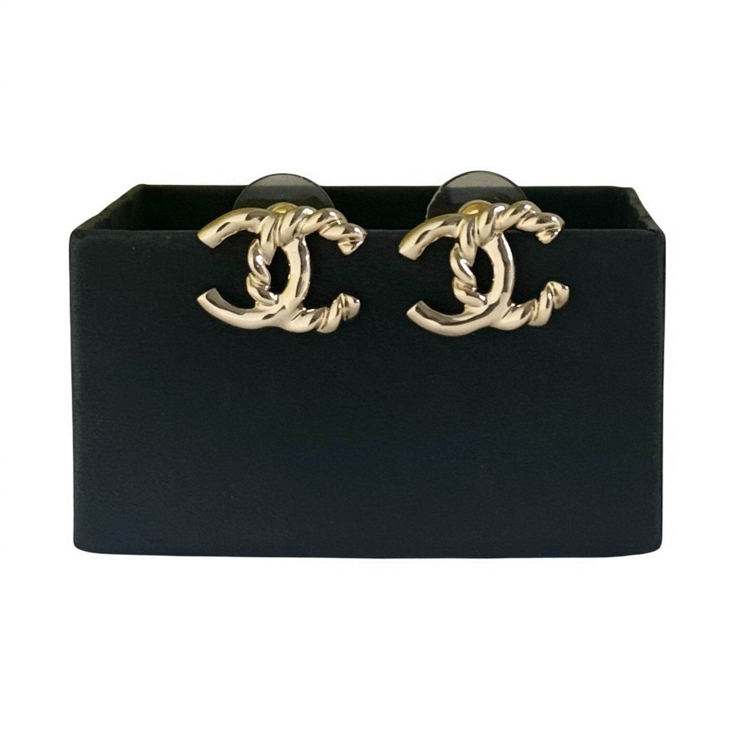 CHANEL Gold CC Pre-Owned Earrings - My Mama Found What  My Mama Found What 
