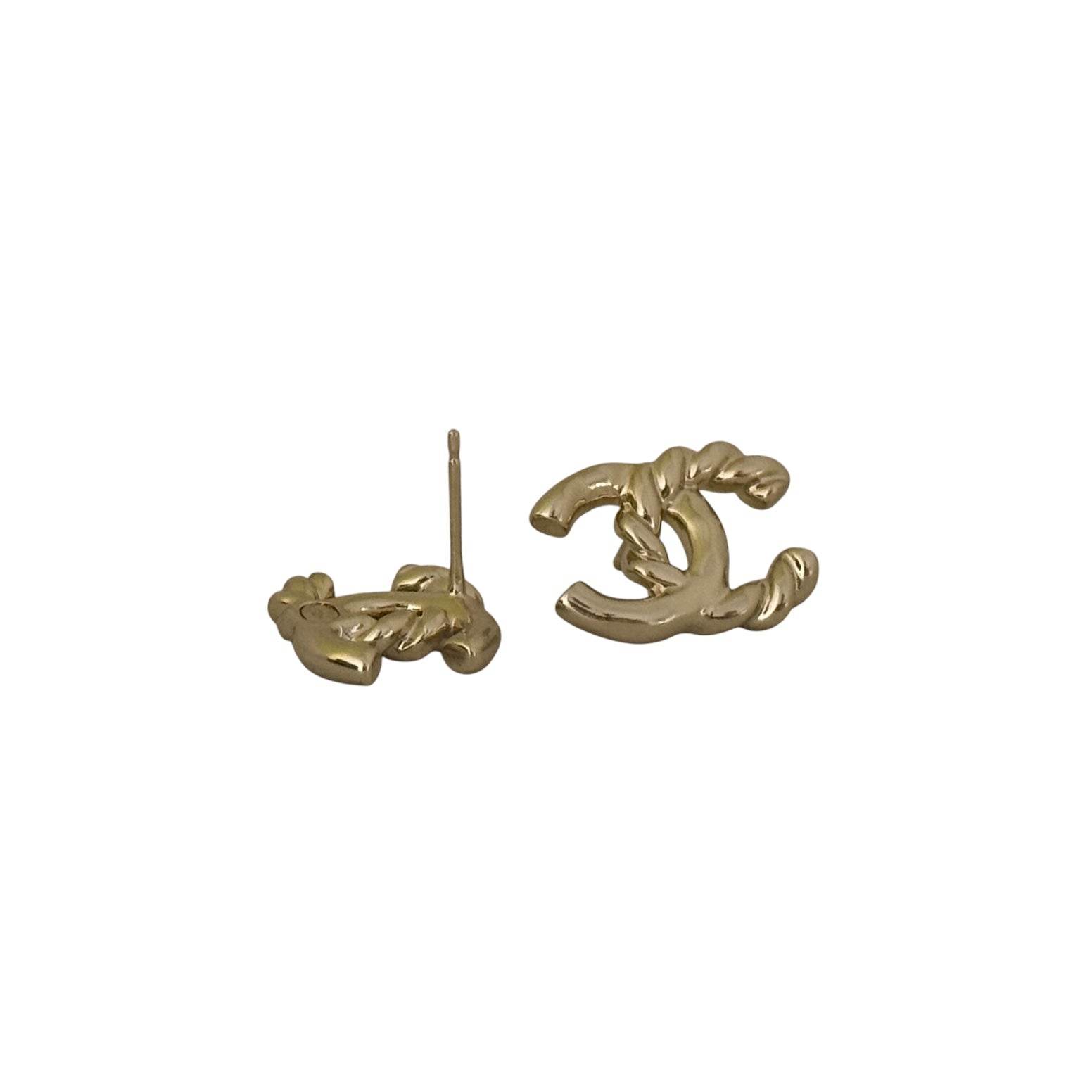 CHANEL Gold CC Pre-Owned Earrings - My Mama Found What 