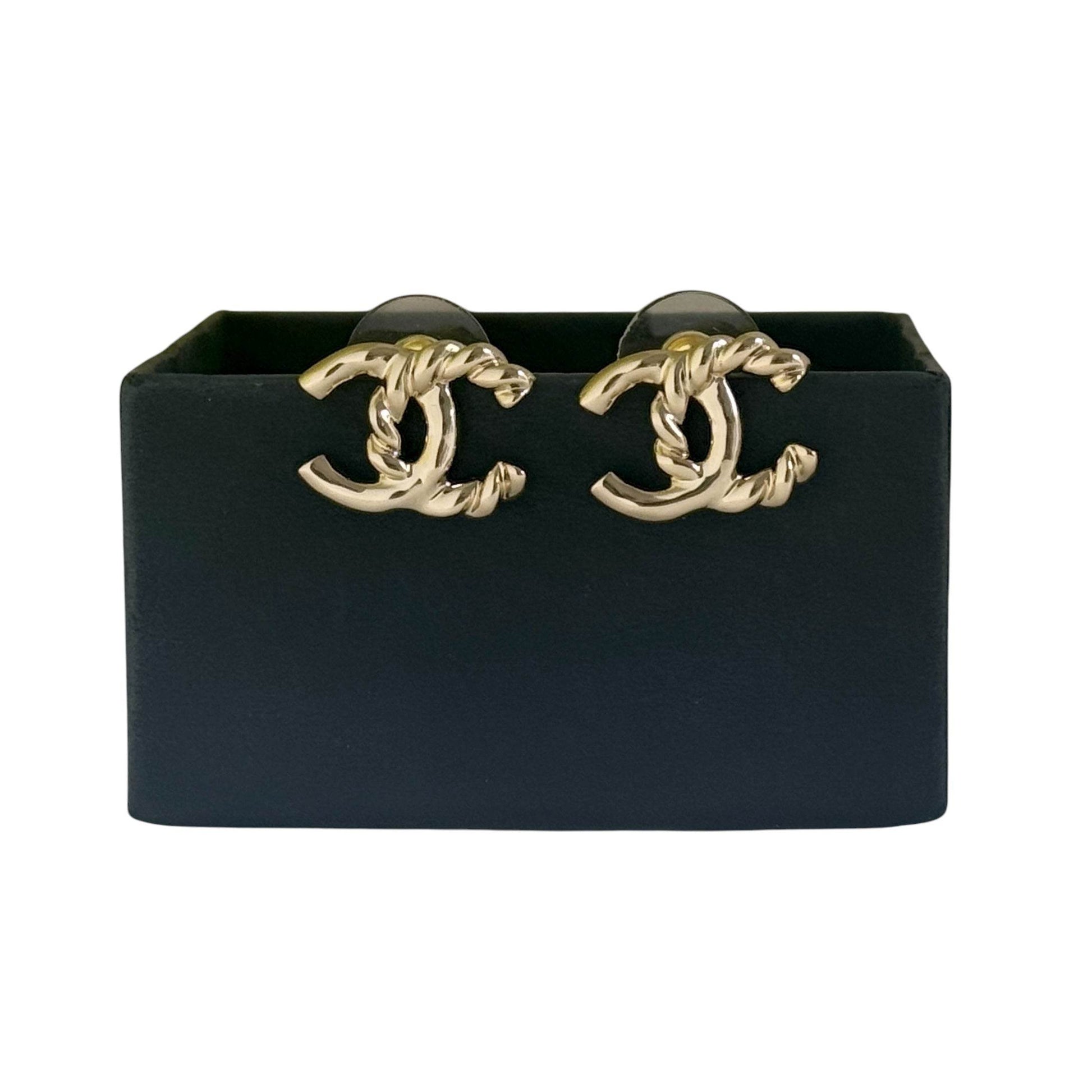 CHANEL Gold CC Pre-Owned Earrings - My Mama Found What 