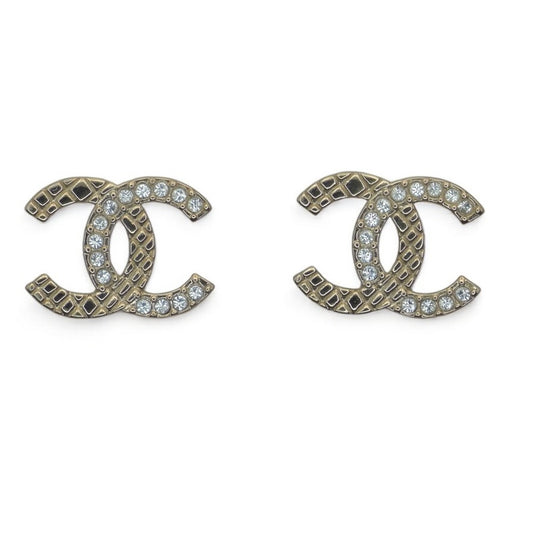 CHANEL Gold CC crystals & texture Pre-Owned Earrings - My Mama Found What  
