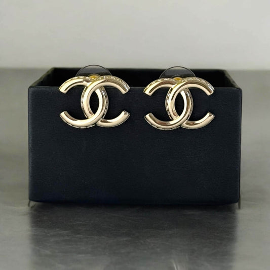 CHANEL Gold CC w/crystals accented on the edges Pre-Owned Earrings - My Mama Found What 