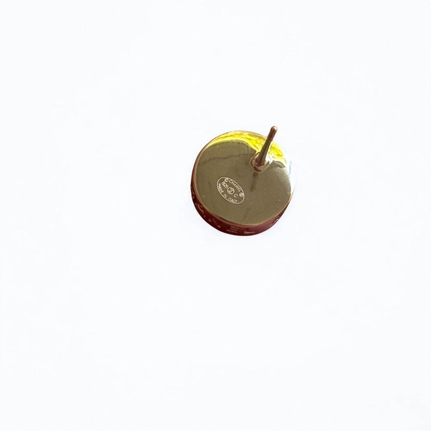 CHANEL CC Gold w/ engraved CC Round Pre-Owned Earrings - My Mama Found What 
