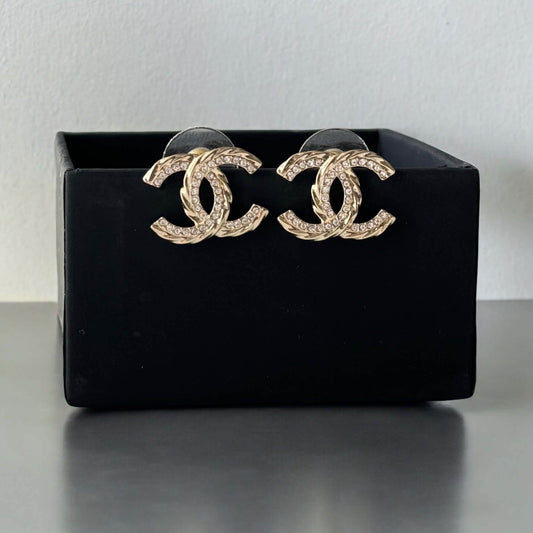 CHANEL Gold CC with crystal accents and texture Pre-Owned Earrings - My Mama Found What 