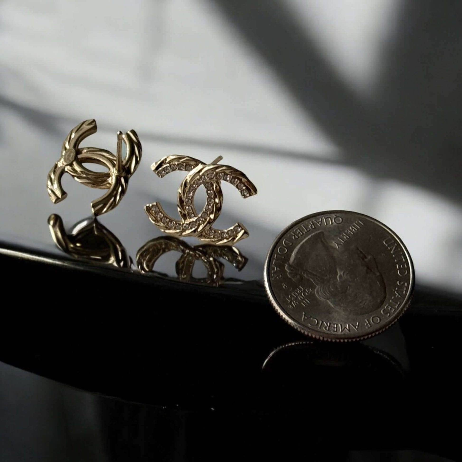 CHANEL Gold CC with crystal accents and texture Pre-Owned Earrings - My Mama Found What 