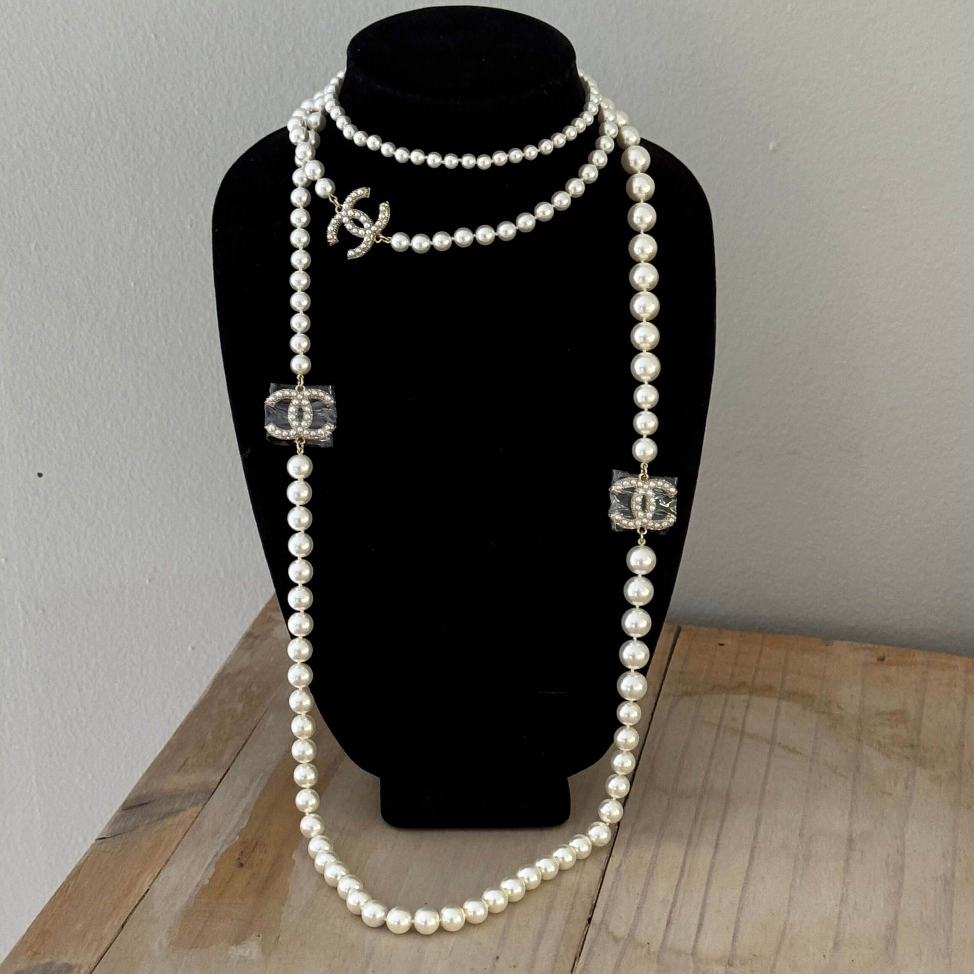 Chanel CC Knotted Pearl Long Sweater Necklace - My Mama Found What 