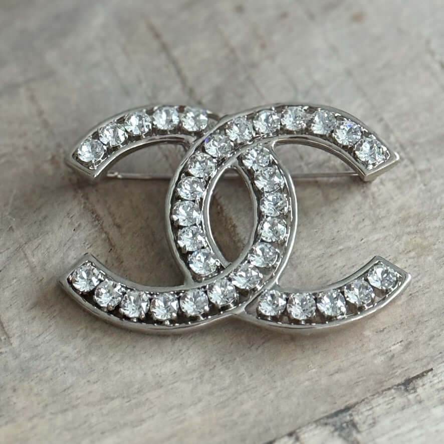 Chanel CC Silver Bigger Brooch Pre-Owned - My Mama Found What 