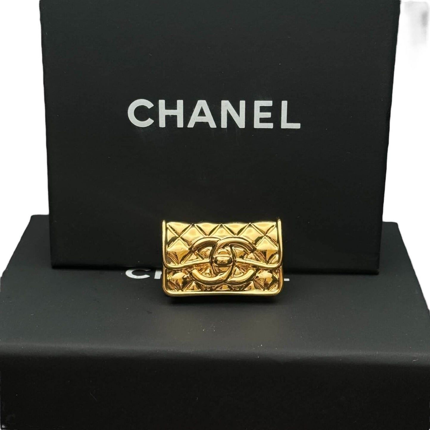 Chanel Gold CC Bag Brooch Pre-Owned - My Mama Found What  My Mama Found What 