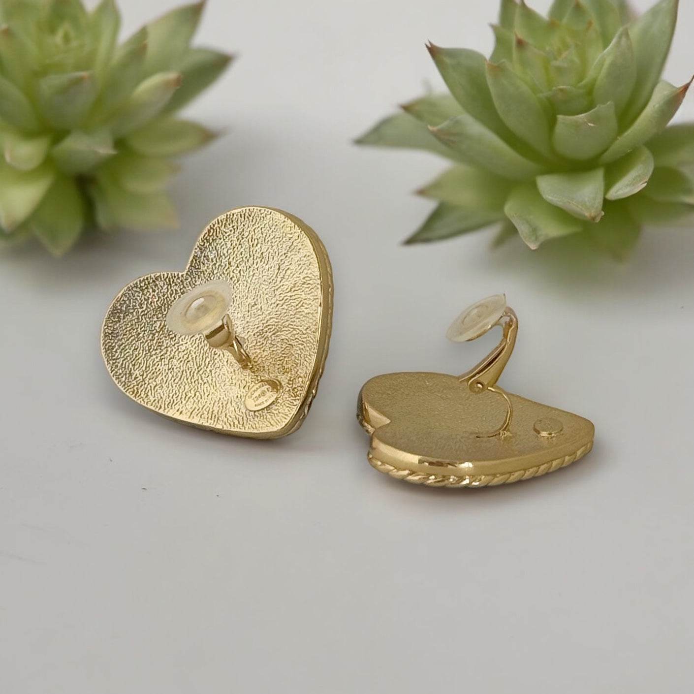 Chanel Gold CC Heart Denim style clip on Pre-Owned - My Mama Found What  My Mama Found What 