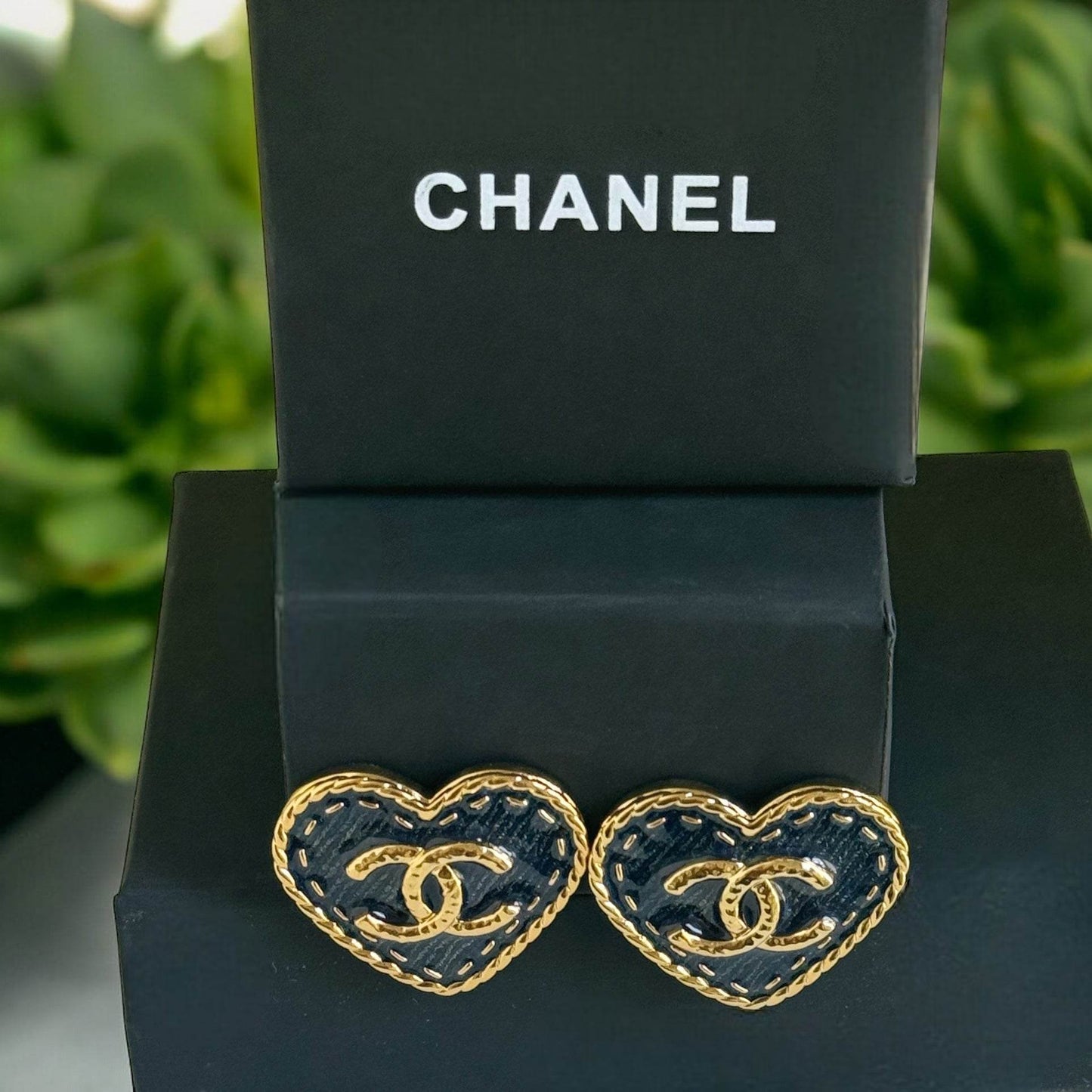 Chanel Gold CC Heart Denim style clip on Pre-Owned - My Mama Found What  My Mama Found What 