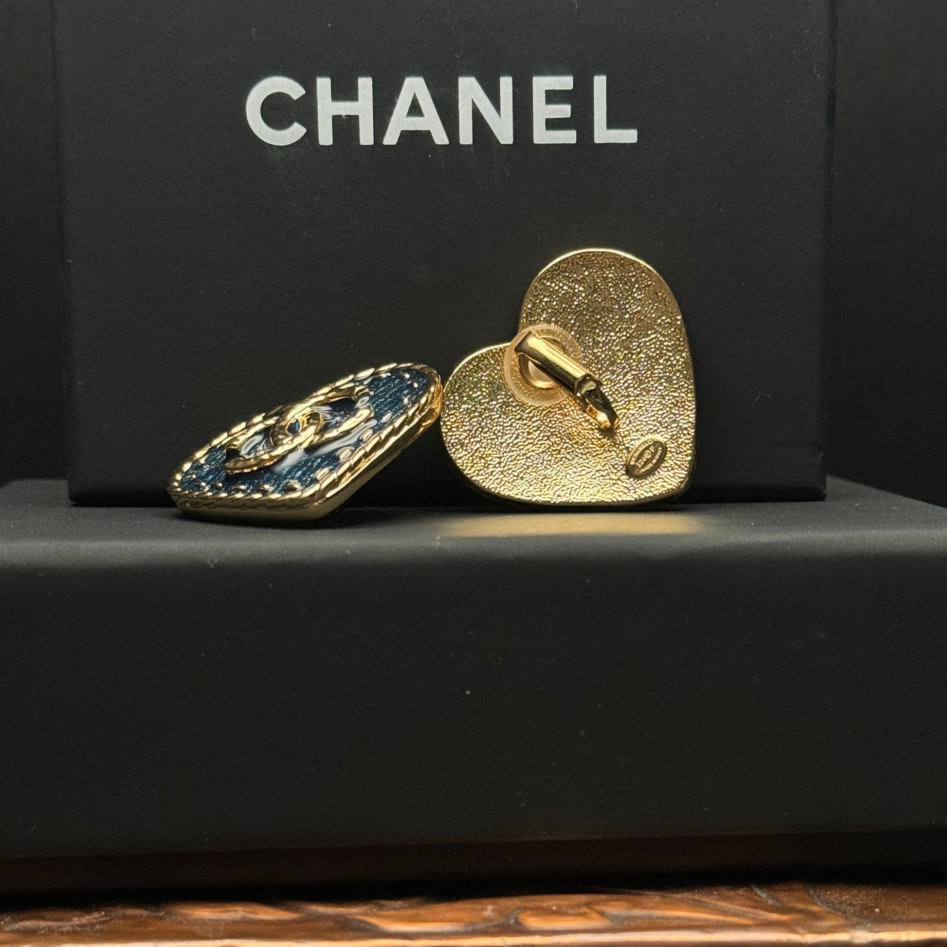 Chanel Gold CC Heart Denim style clip on Pre-Owned - My Mama Found What  