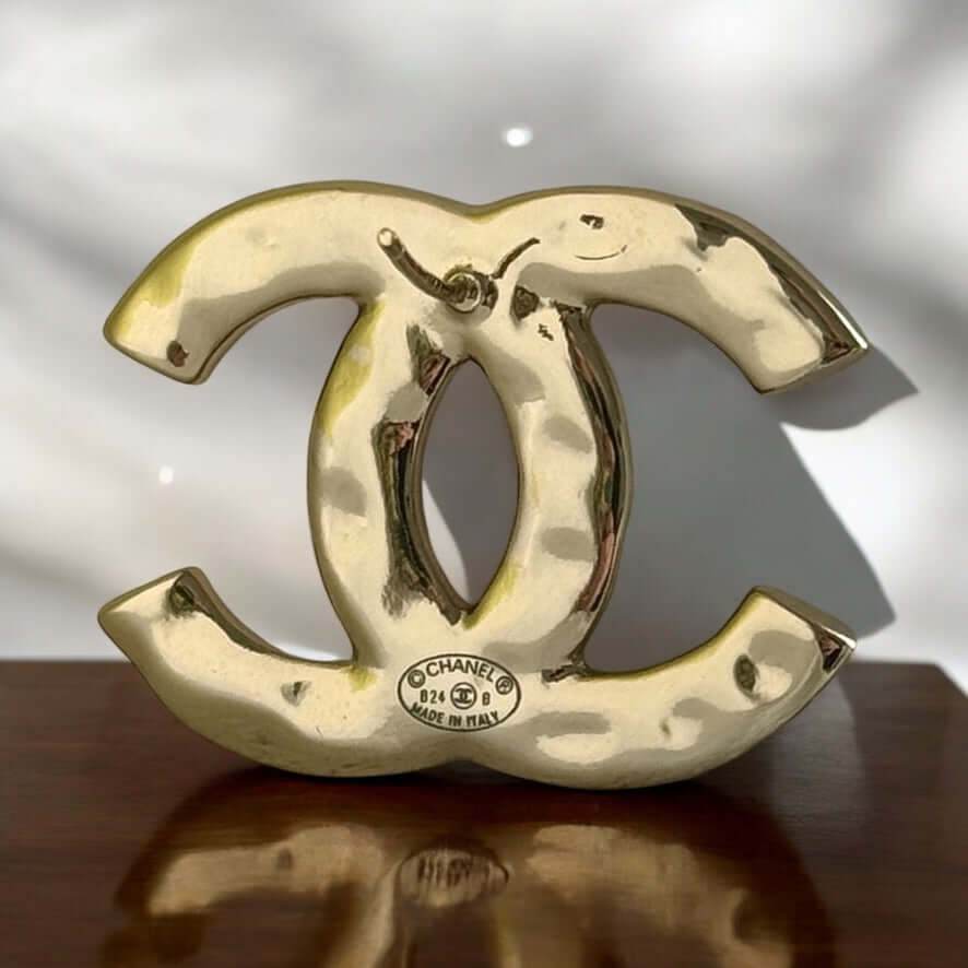 Chanel Gold CC crystals Pre-Owned - My Mama Found What 