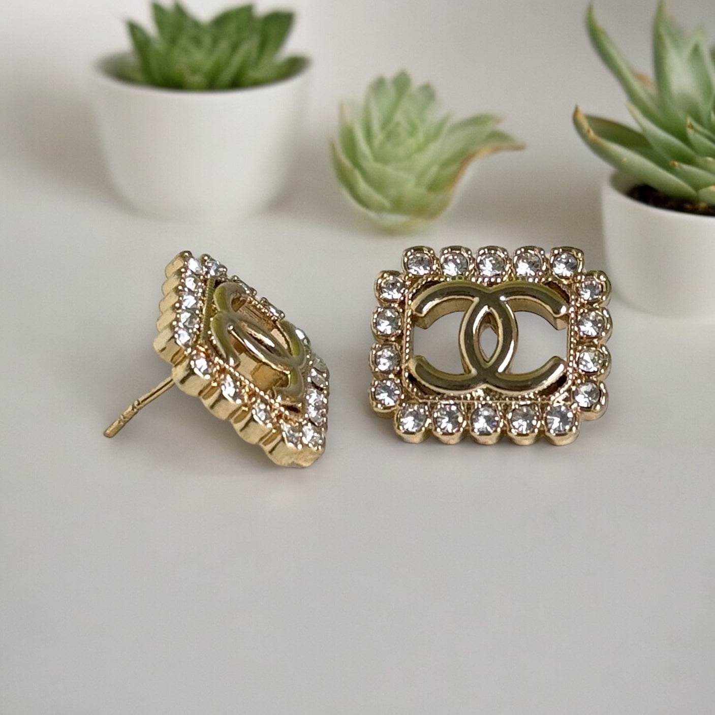 Chanel Gold CC crystals Pre-Owned - My Mama Found What  My Mama Found What 
