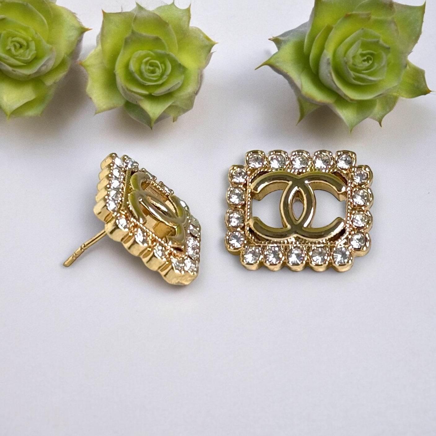 Chanel Gold CC crystals Pre-Owned - My Mama Found What  My Mama Found What 