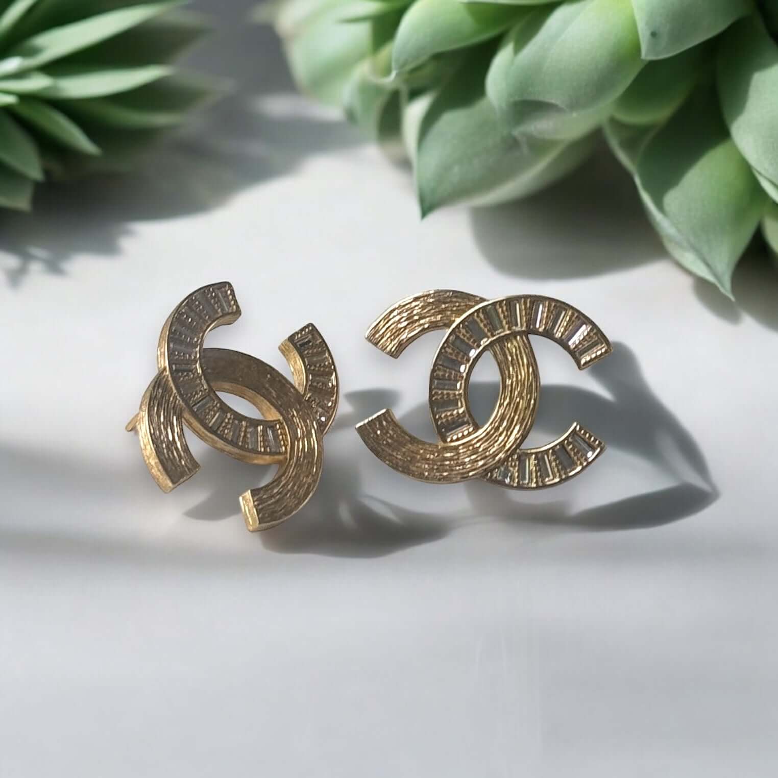 Pre-Owned Chanel Gold CC w/ Texture & Crystals - My Mama Found What  