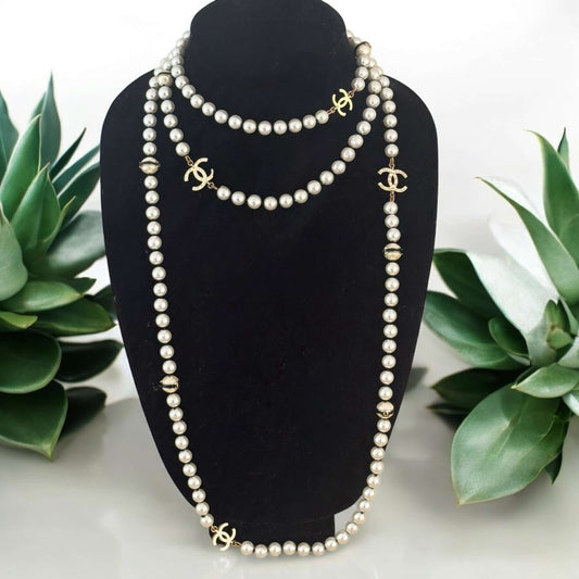 Chanel Pearl Gold CC Pre-Owned Necklace - My Mama Found What   My Mama Found What 