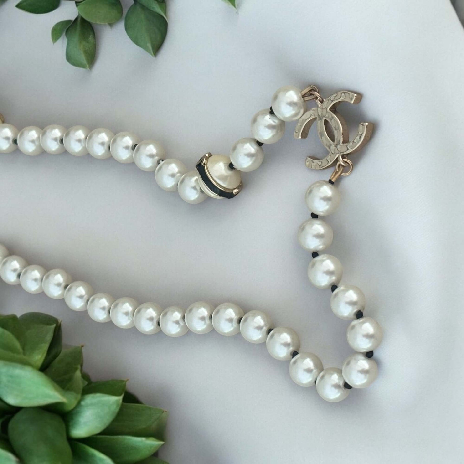Chanel Pearl Gold CC Pre-Owned Necklace - My Mama Found What  