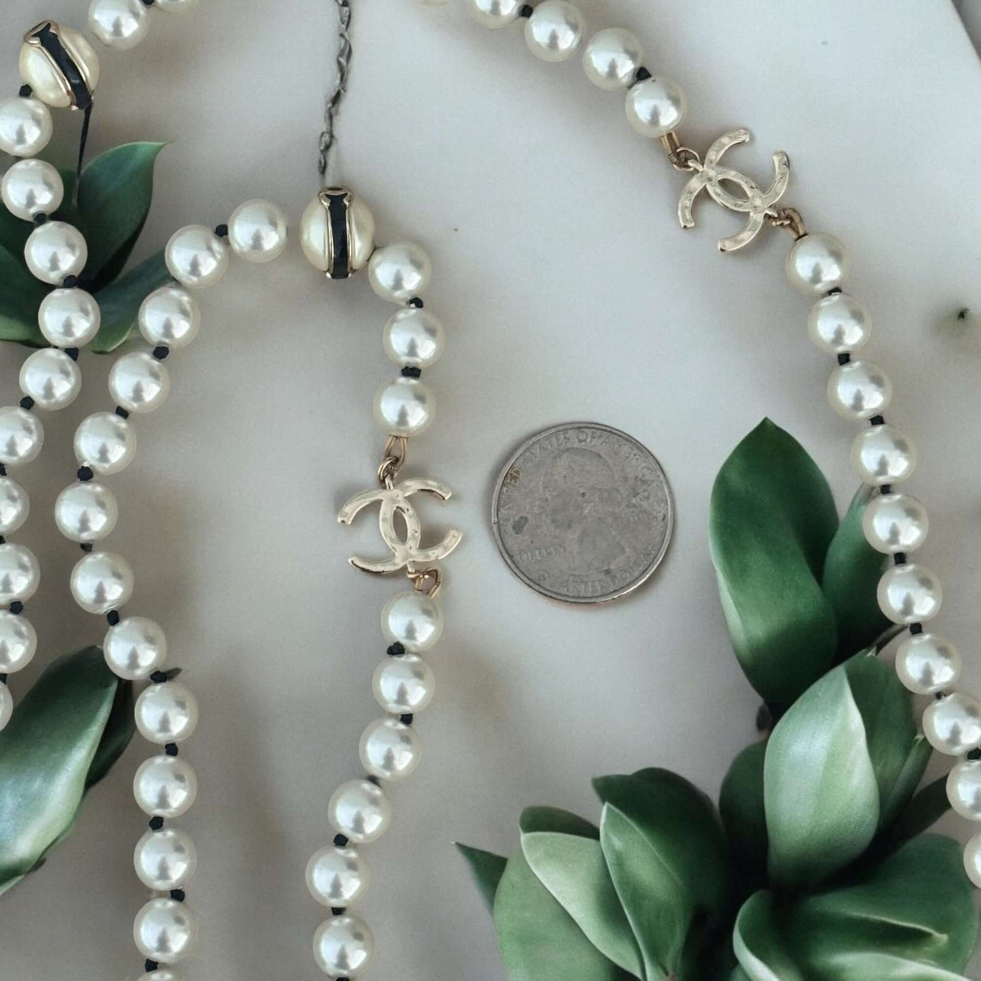 Chanel Pearl Gold CC Pre-Owned Necklace - My Mama Found What  