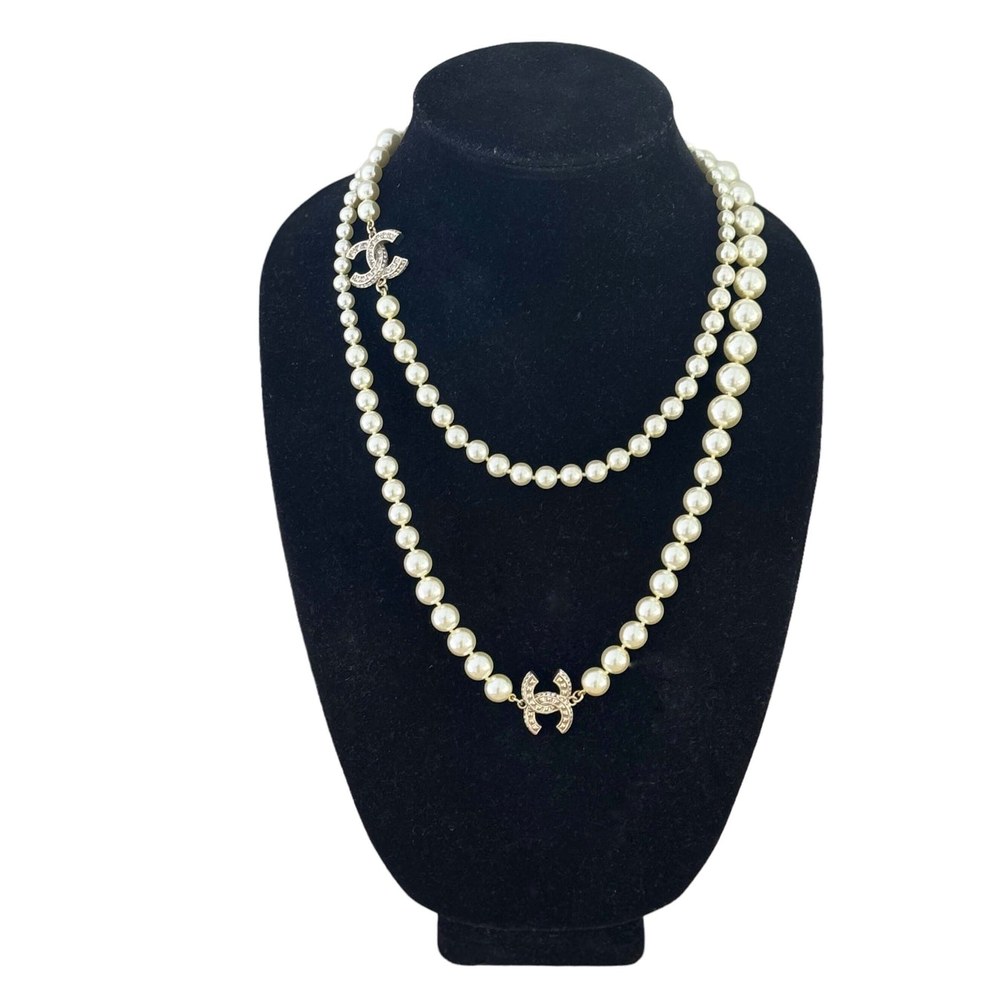 Chanel Pearl Knotted Sweater Necklace with CC - My Mama Found What   My Mama Found What 