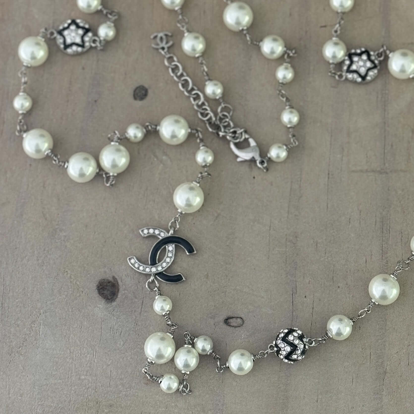 Chanel Silver Black Pearls Chain Link Sweater Necklace - My Mama Found What  