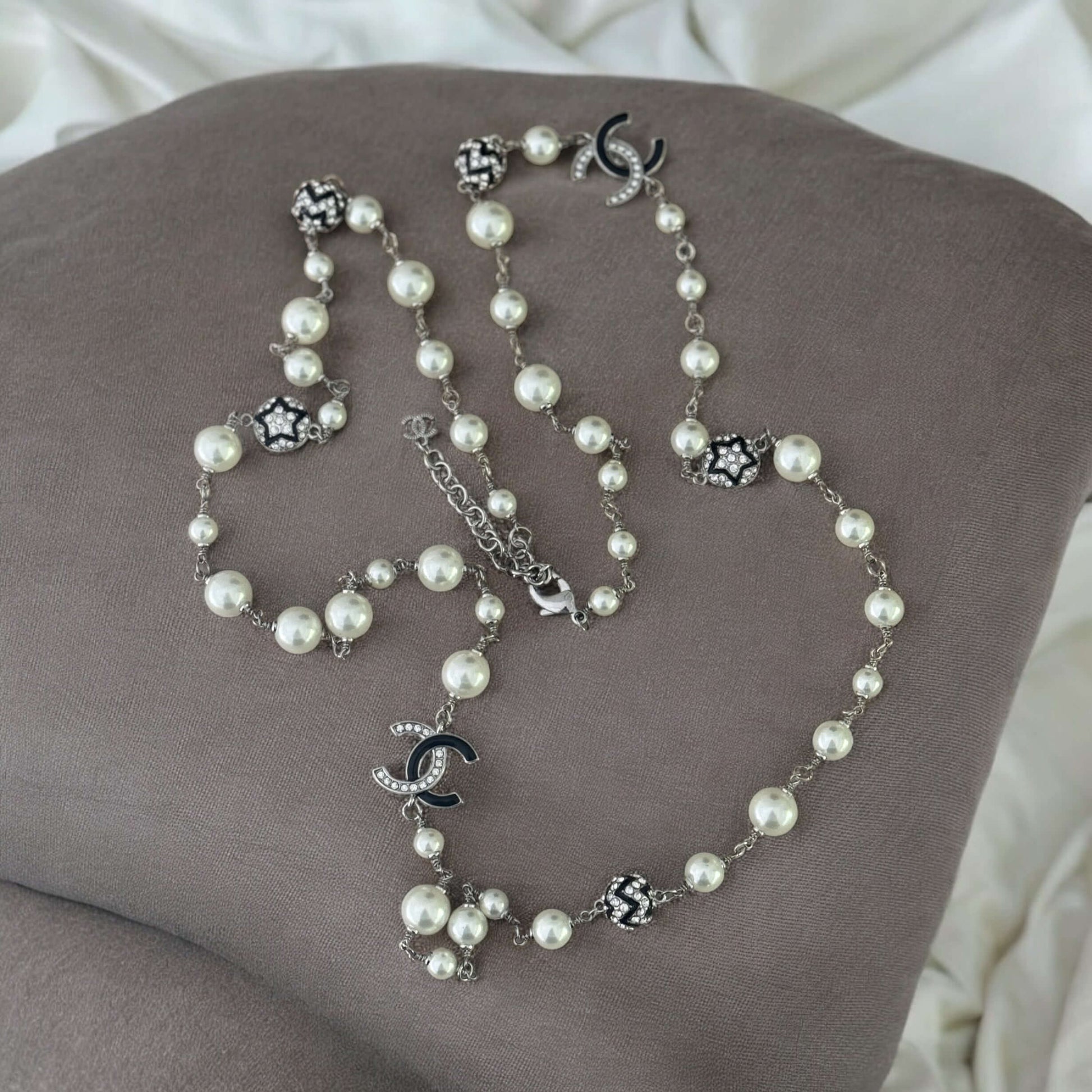 Chanel Silver Black Pearls Chain Link Sweater Necklace - My Mama Found What  