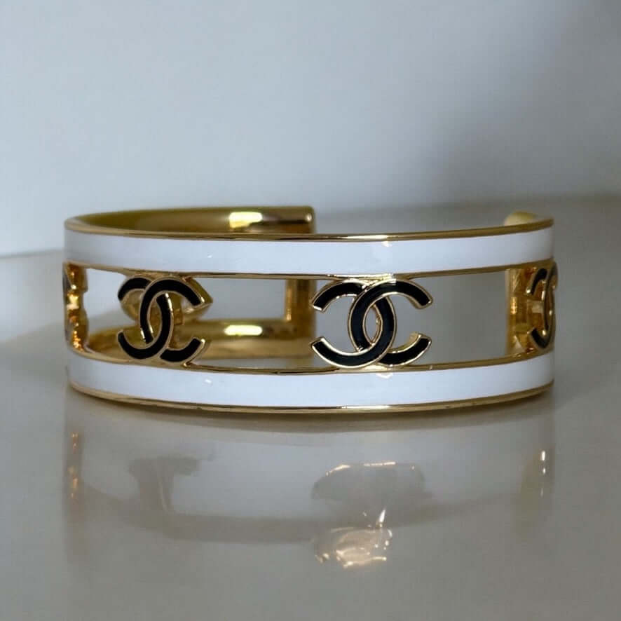 Chanel Strass CC Enamel Cuff 24 Pre-Owned - My Mama Found What  