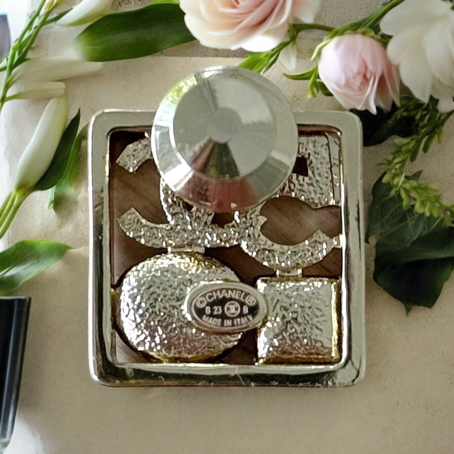 Chanel Strass Lighter Gold Set of 3 Crystal Encrusted Double C Cut Out Brooch PinsEmbrace daring style with this set of 3 Chanel brooch pins. Each one is uniquely designed, with crystal encrusted C-cutouts in a striking gold tone. Add these to any outfit My Mama Found What 