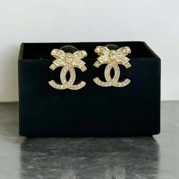 Chanel strass CC with Crystals & Bows Earrings Pre-Owned - My Mama Found What  